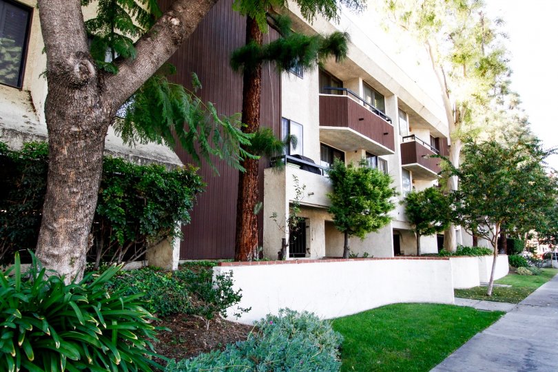 Reseda Victory Condos, Lofts & Townhomes For Sale Reseda Victory Real
