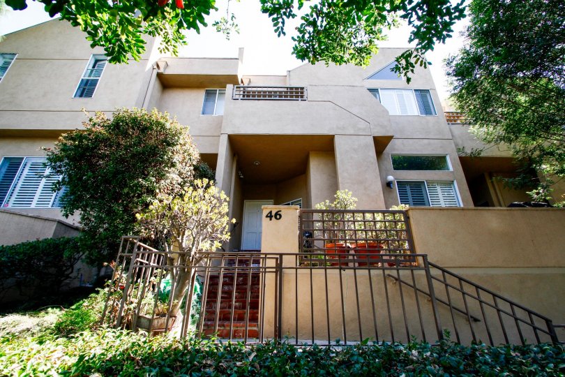 Tarzana Falls Condos, Lofts & Townhomes For Sale Tarzana Falls Real