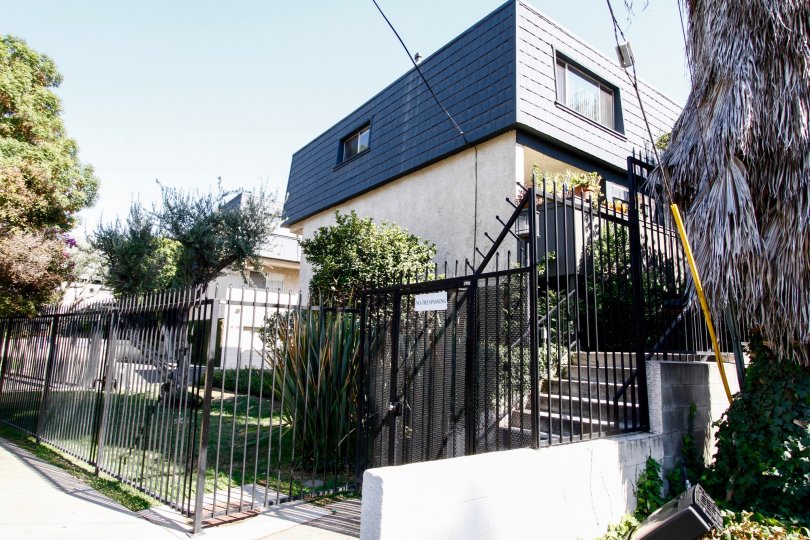 Tarzana Gardens Condos, Lofts & Townhomes For Sale Tarzana Gardens