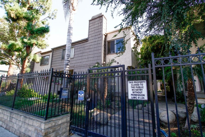 Tarzana Millpond Condos, Lofts & Townhomes For Sale Tarzana Millpond