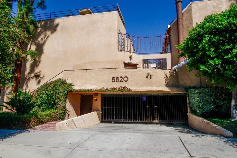 Tarzana Townhomes Condos, Lofts & Townhomes For Sale Tarzana