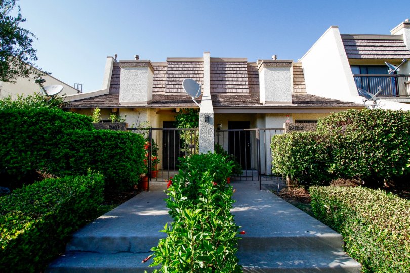 Tarzana Villas North Condos, Lofts & Townhomes For Sale Tarzana