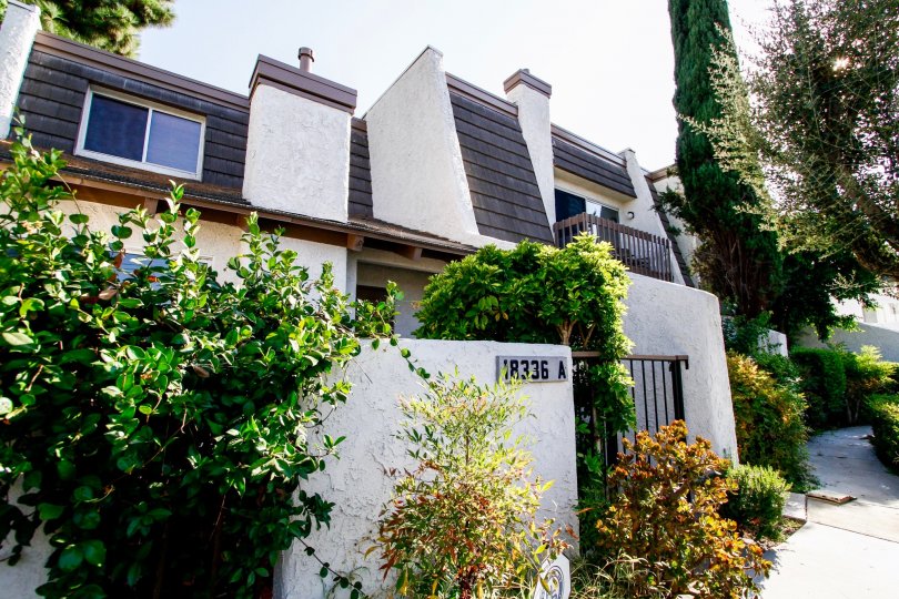 Tarzana Villas South Condos, Lofts & Townhomes For Sale Tarzana