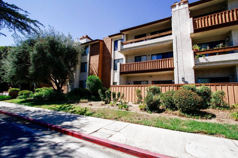Valley Oaks II Condos, Lofts & Townhomes For Sale Valley Oaks II Real