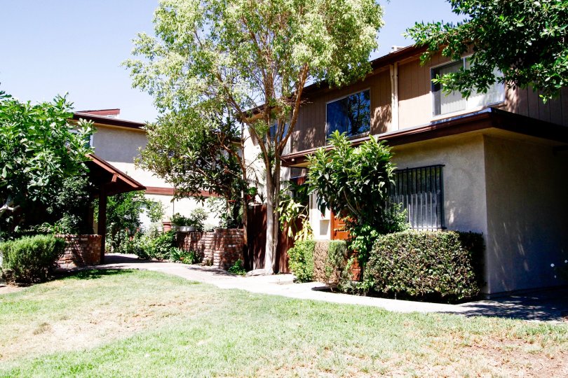 Walnut Gardens II Condos, Lofts & Townhomes For Sale Walnut Gardens