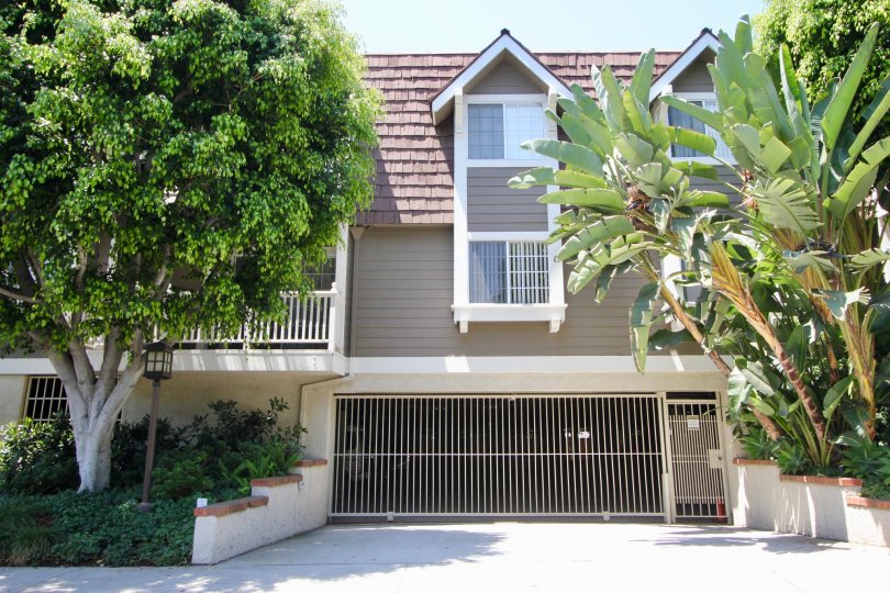 Barry Avenue Vistas Condos, Lofts & Townhomes For Sale Barry Avenue