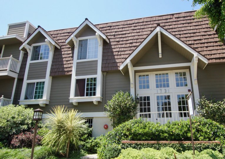 Barry Avenue Vistas Condos, Lofts & Townhomes For Sale Barry Avenue