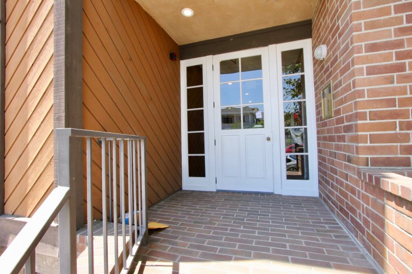 Barry Court Condos, Lofts & Townhomes For Sale Barry Court Real