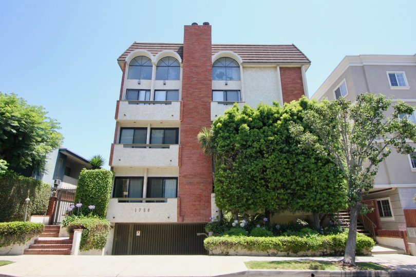 Chateau West Condos, Lofts & Townhomes For Sale Chateau West Real