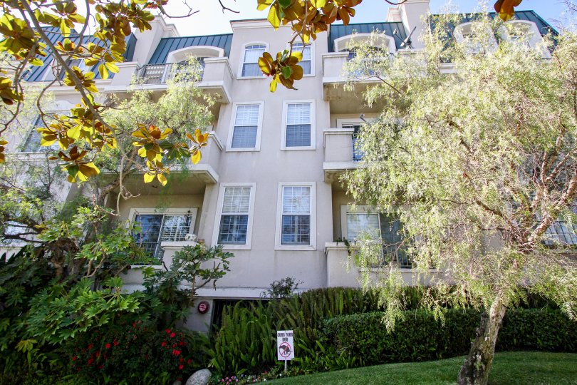 Knowlton Manor Condos, Lofts & Townhomes For Sale Knowlton Manor Real