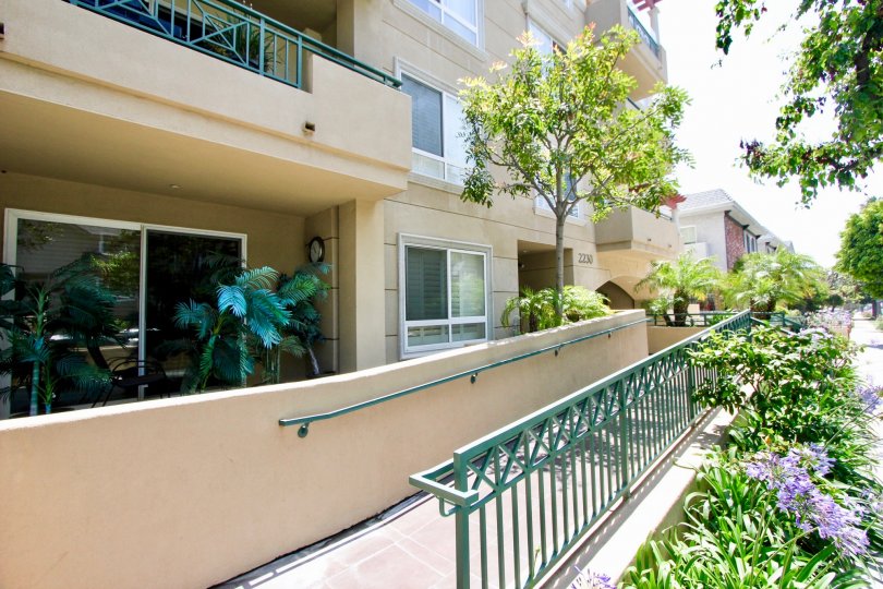 Bentley Green Condos, Lofts & Townhomes For Sale Bentley Green Real