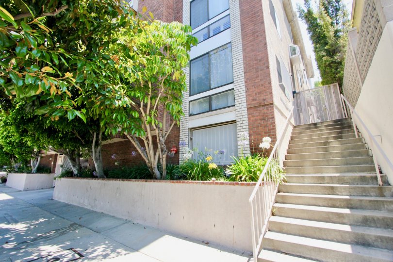 Beverly Glen Villas Condos, Lofts & Townhomes For Sale Beverly Glen Villas Real Estate