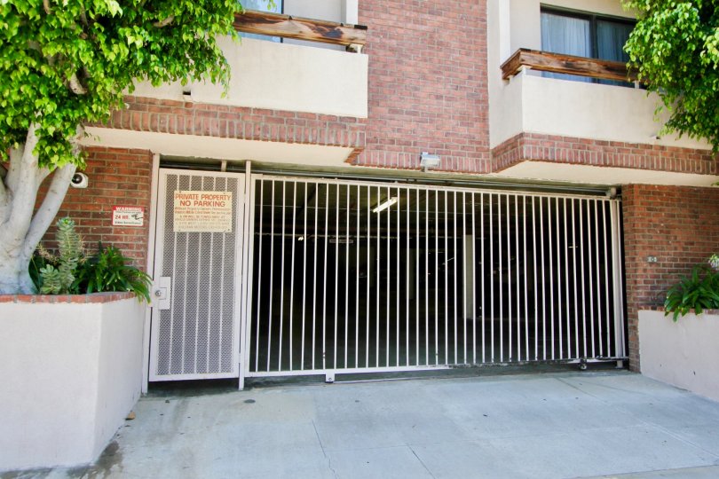 Beverly Glen Villas Condos, Lofts & Townhomes For Sale Beverly Glen