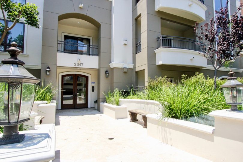 Fox Hills Manor Condos, Lofts & Townhomes For Sale Fox Hills Manor