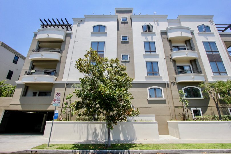 Fox Hills Manor Condos, Lofts & Townhomes For Sale Fox Hills Manor