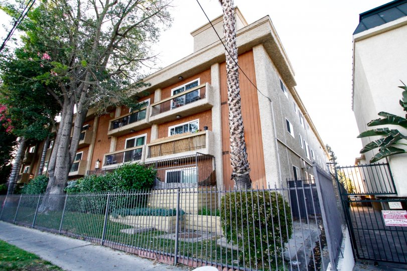 Saticoy Gardens Condos, Lofts & Townhomes For Sale Saticoy Gardens