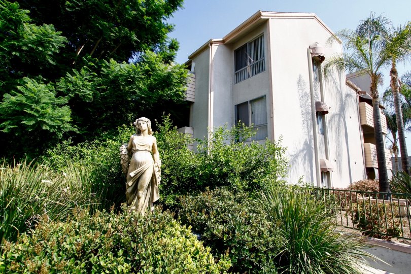 Gardens Condos, Lofts & Townhomes For Sale Gardens