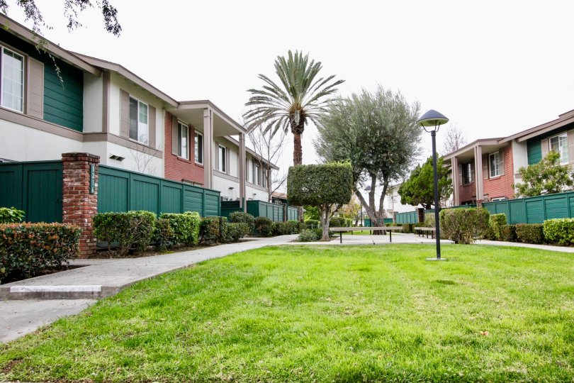 Highland Greens Condos, Lofts & Townhomes For Sale Highland Greens