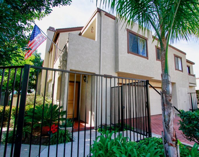 Embassy Park Townhomes Condos, Lofts & Townhomes For Sale Embassy