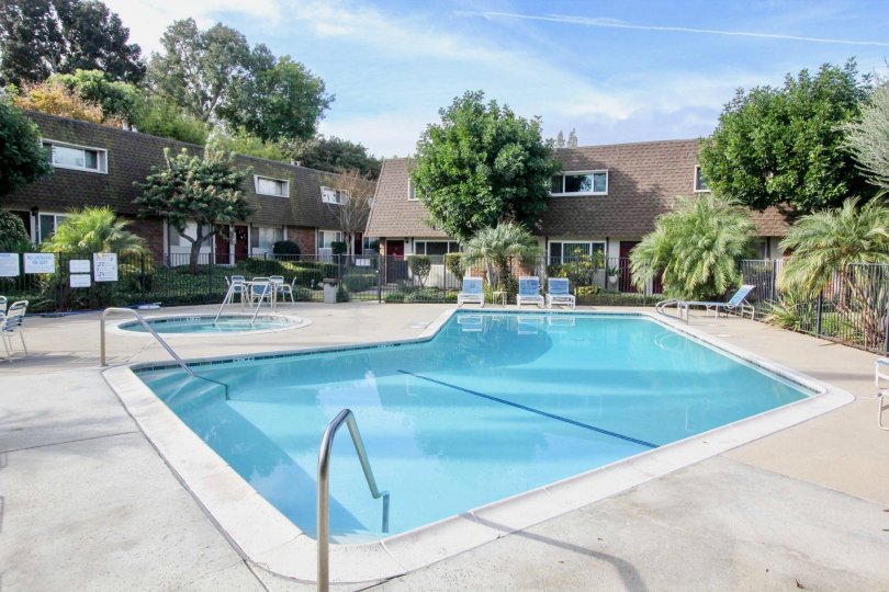 Monarch Manor Condos, Lofts & Townhomes For Sale Monarch Manor Real