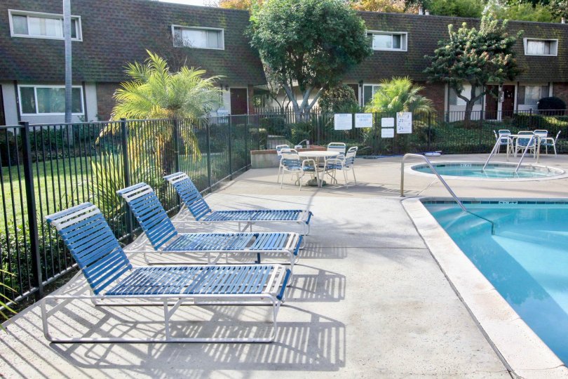 Monarch Manor Condos, Lofts & Townhomes For Sale Monarch Manor Real