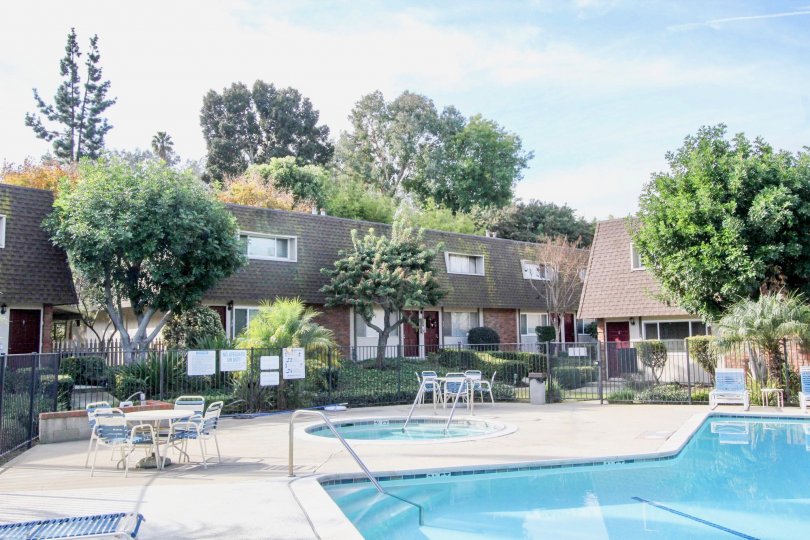 Monarch Manor Condos, Lofts & Townhomes For Sale Monarch Manor Real