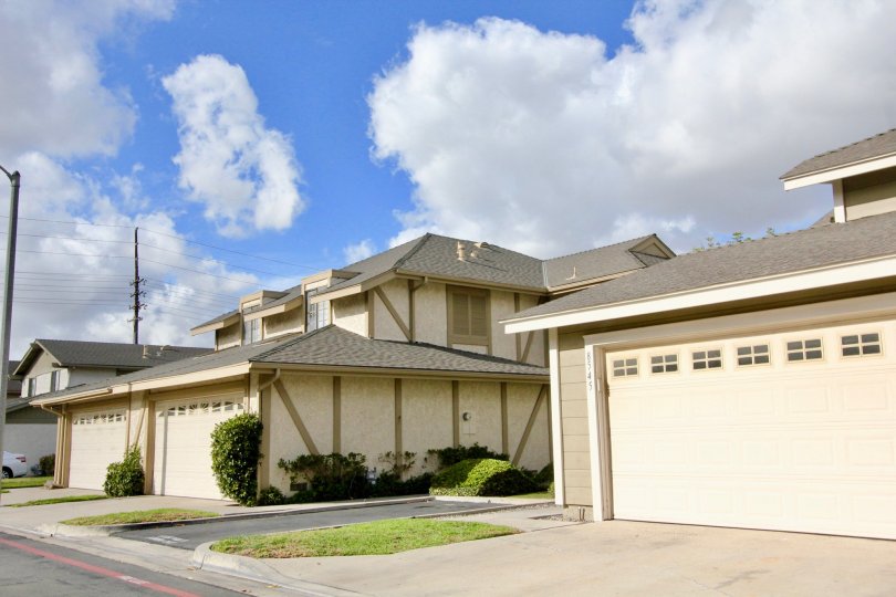 Devonshire Village Condos, Lofts & Townhomes For Sale Devonshire