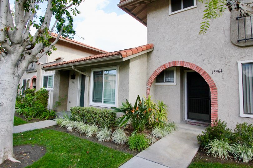 La Jolla Plaza Condos, Lofts & Townhomes For Sale La Jolla Plaza Real