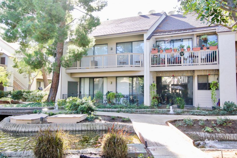 Lakeside Condos, Lofts & Townhomes For Sale Lakeside Real Estate