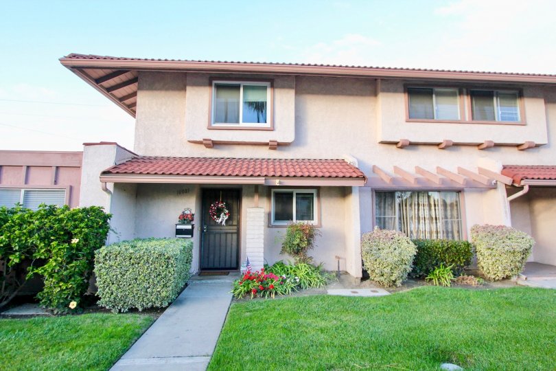 Montecito Plaza Condos, Lofts & Townhomes For Sale Montecito Plaza