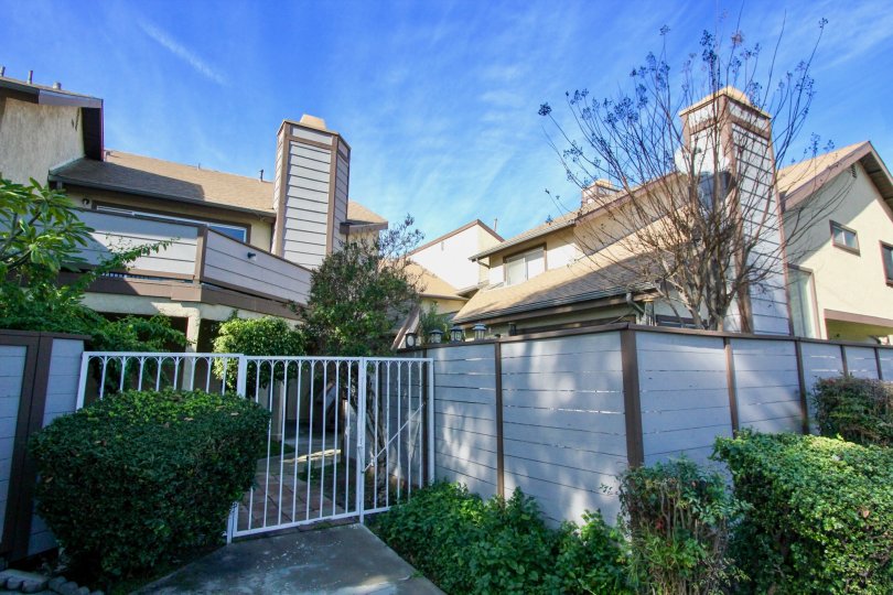 Stanford Plaza Condos, Lofts & Townhomes For Sale ...