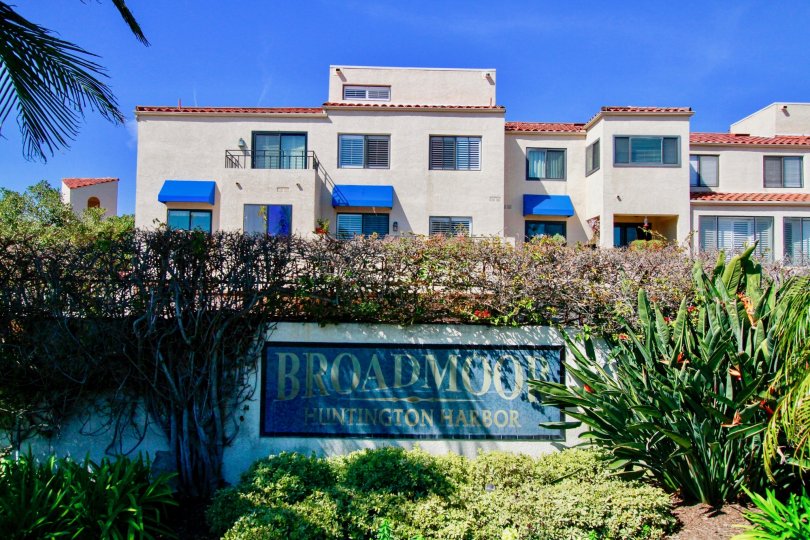 Broadmoor Huntington Harbor Condos, Lofts & Townhomes For Sale