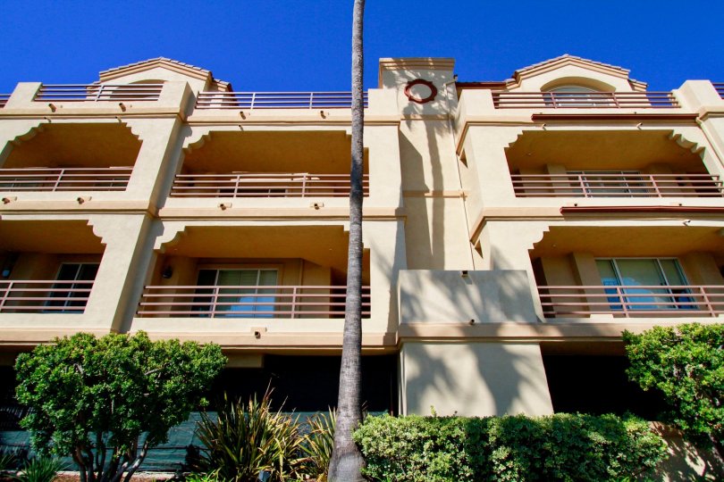 Huntington Harbour Bay Club Condos, Lofts & Townhomes For Sale