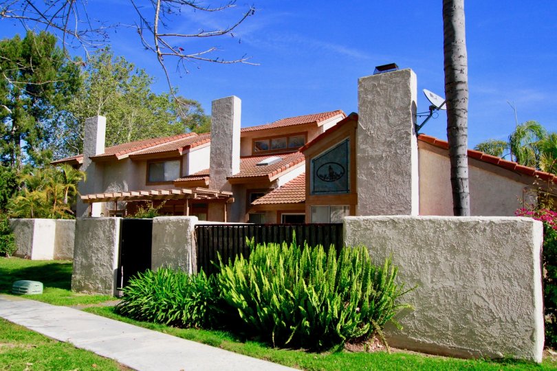 La Cuesta Tennis Club Condos, Lofts & Townhomes For Sale La Cuesta Tennis Club Real Estate