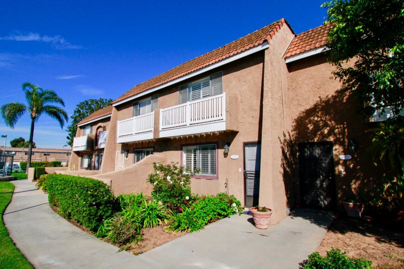 Riviera Huntington Condos, Lofts & Townhomes For Sale Riviera