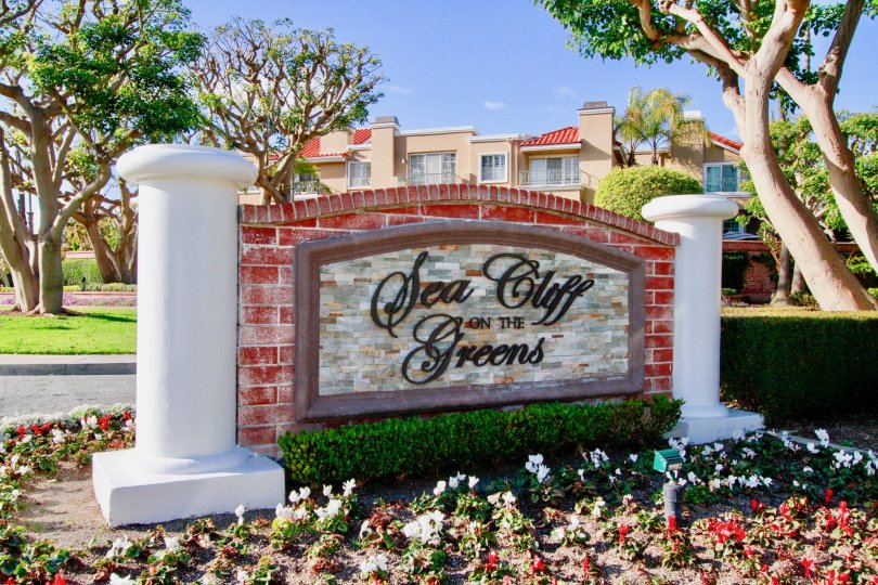 Seacliff on the Greens Condos, Lofts & Townhomes For Sale Seacliff on