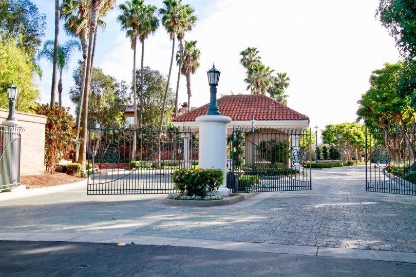 Seacliff on the Greens Condos, Lofts & Townhomes For Sale Seacliff on