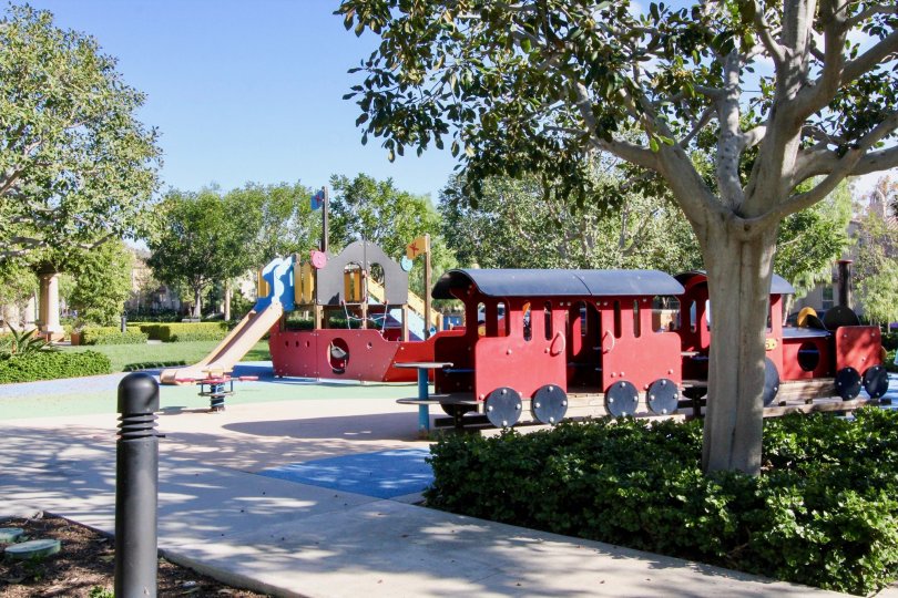 Los Arboles Condos, Lofts & Townhomes For Sale Los Arboles Real Estate Los Arboles, Irvine CA