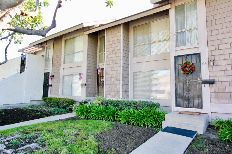 Walnut Square Condos, Lofts & Townhomes For Sale Walnut Square Real