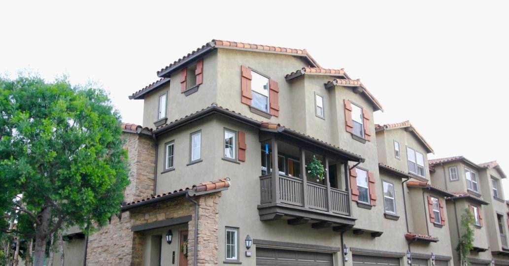 Whispering Glen Condos, Lofts & Townhomes For Sale Whispering Glen