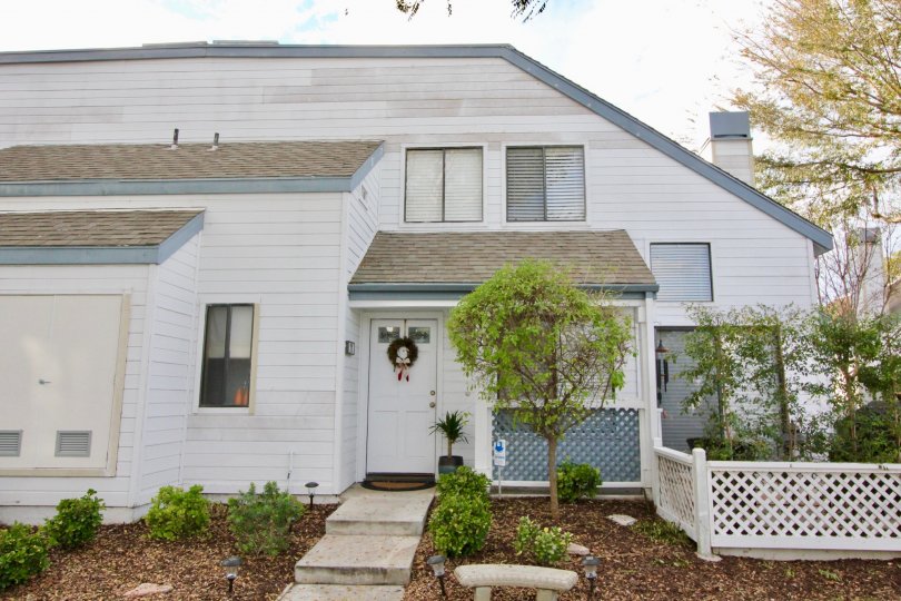 Woodbridge Laurels Condos, Lofts & Townhomes For Sale Woodbridge