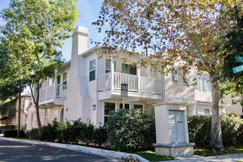 Atherton Glen Condos, Lofts & Townhomes For Sale Atherton Glen Real