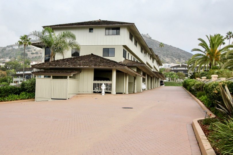 Blue Lagoon Condos, Lofts & Townhomes For Sale | Blue Lagoon Real