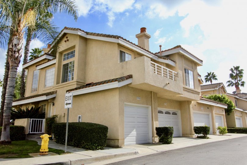 Del Prado Condos, Lofts & Townhomes For Sale Del Prado Real Estate