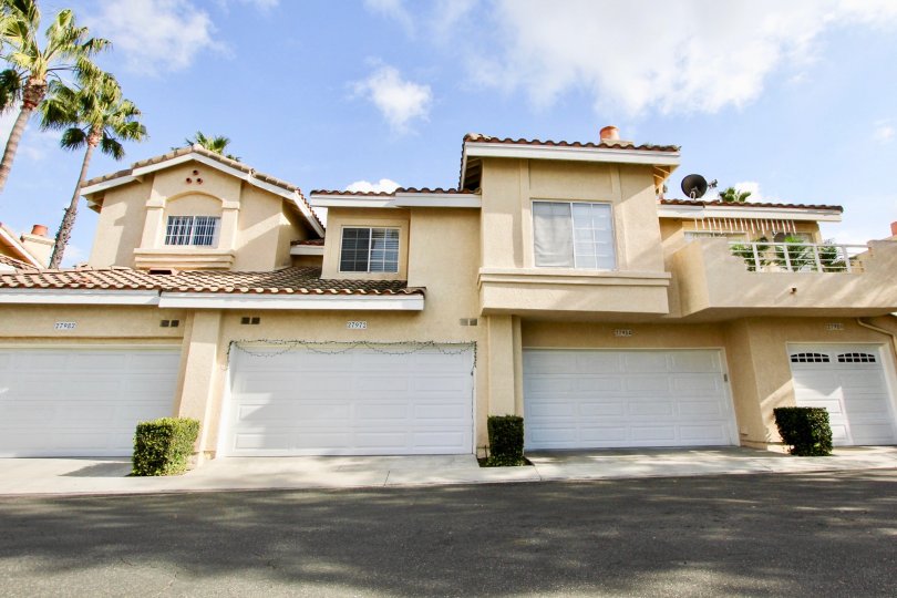 Del Prado Condos, Lofts & Townhomes For Sale Del Prado Real Estate