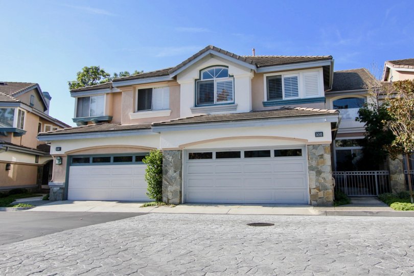 Stoney Pointe Condos, Lofts & Townhomes For Sale Stoney Pointe Real