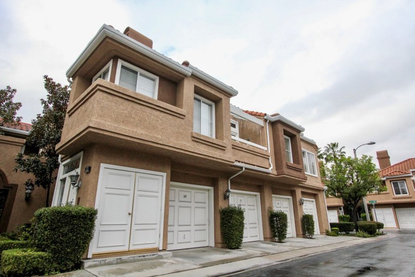 Lake Forest Shores Condos, Lofts & Townhomes For Sale Lake Forest