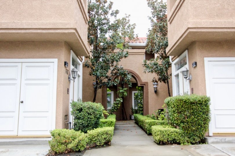 Lake Forest Shores Condos, Lofts & Townhomes For Sale Lake Forest