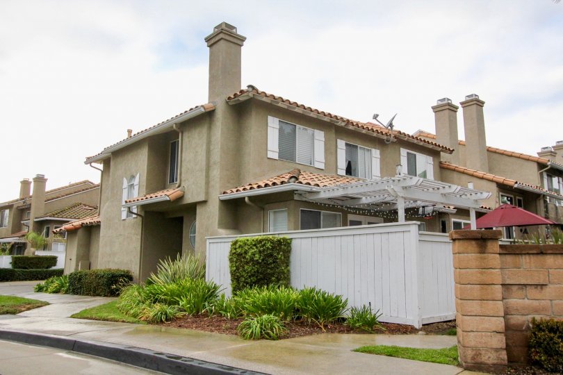 Emerald Pointe I Condos, Lofts & Townhomes For Sale Emerald Pointe I