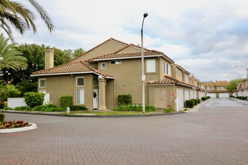 Emerald Pointe I Condos, Lofts & Townhomes For Sale Emerald Pointe I